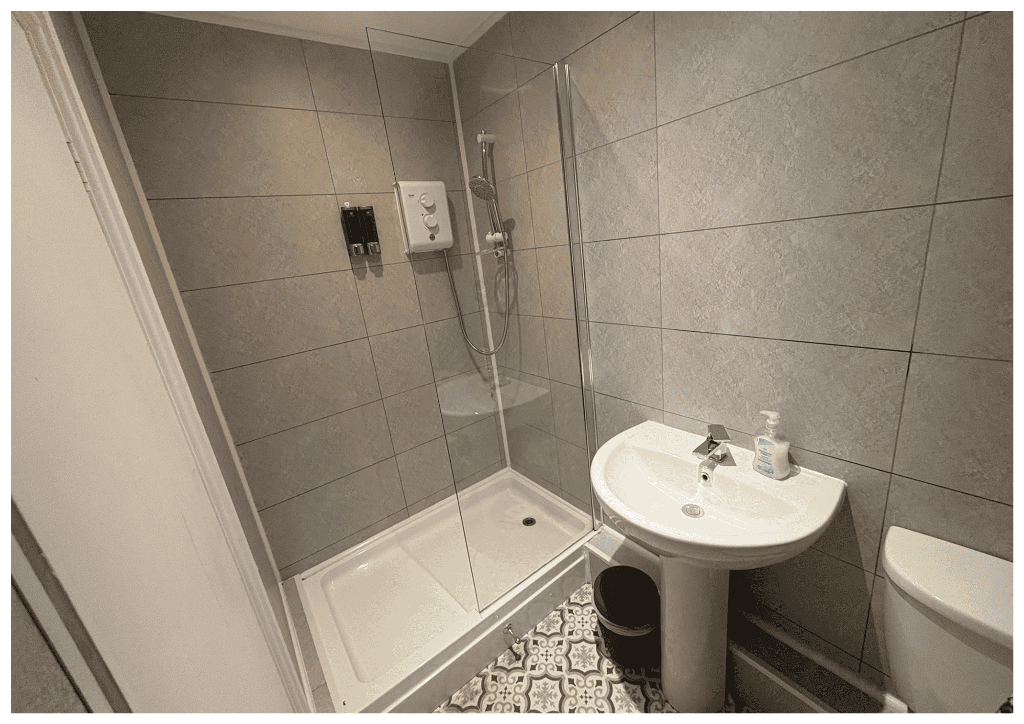 Suite 2